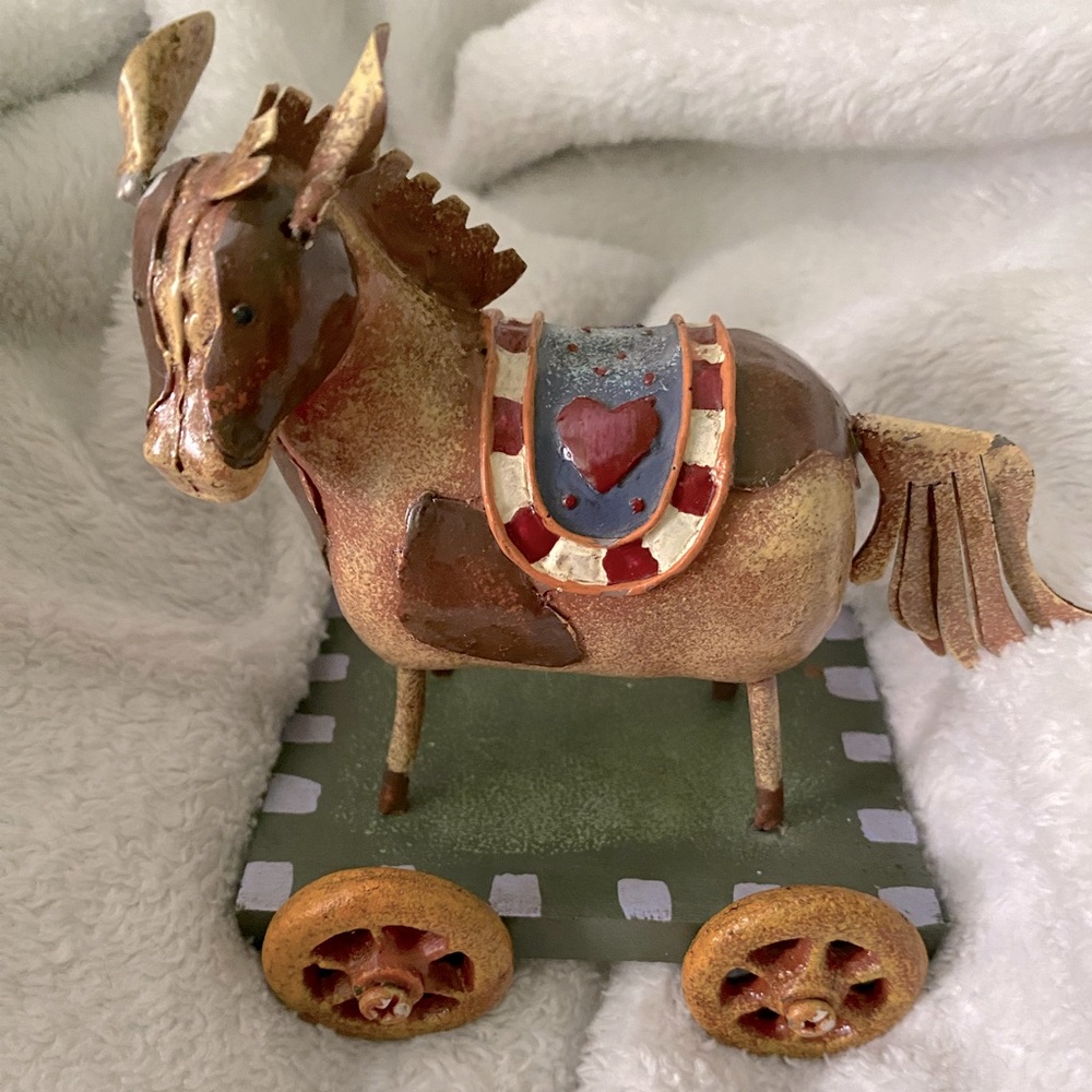 Vintage Rustic Horse Figurine on Wheels platform missing pull string